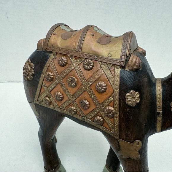 Vintage Handcrafted Wooden Camel - Picture 8 of 9